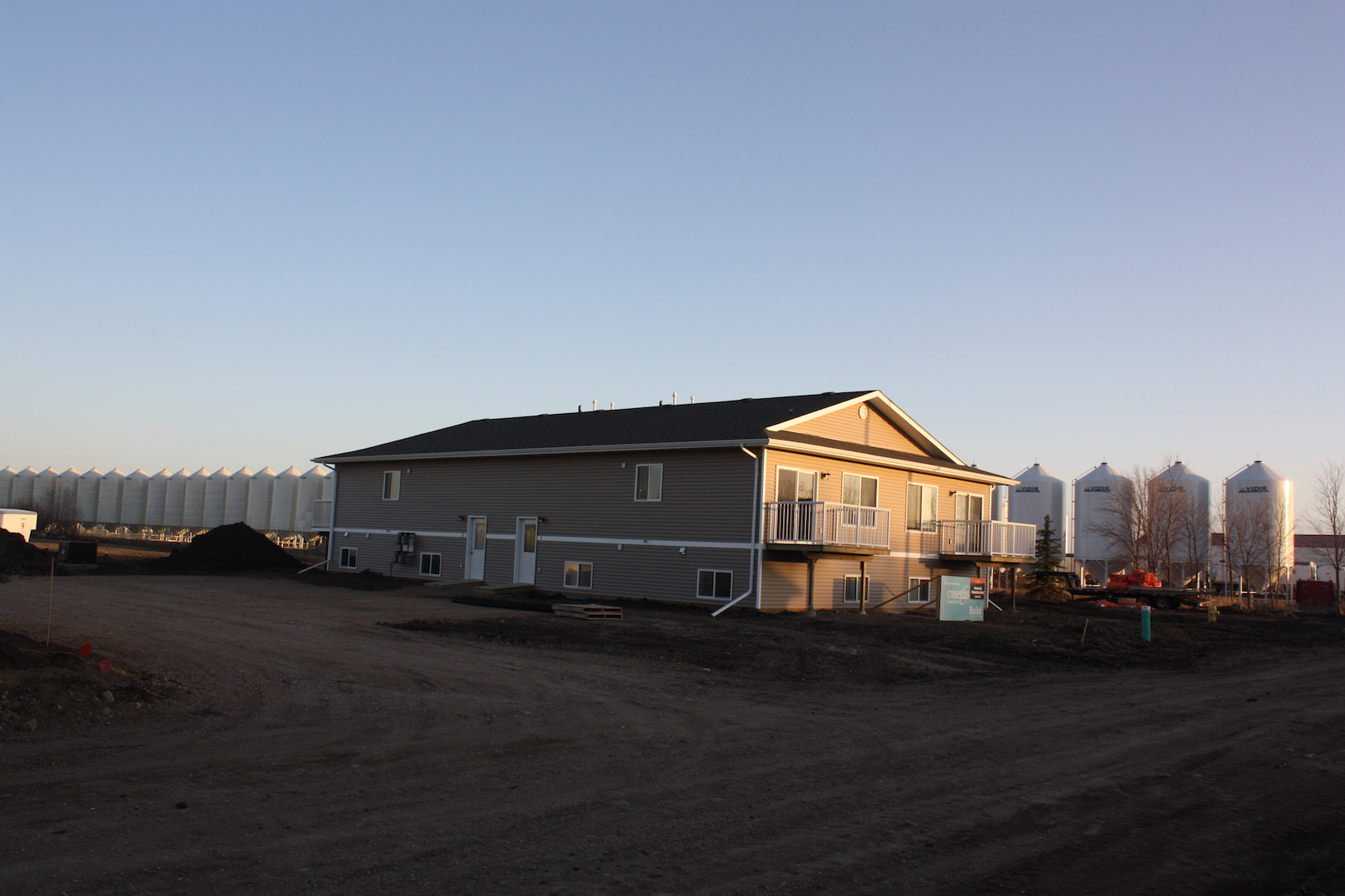 Property main image